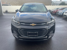 Load image into Gallery viewer, 2021 Chevrolet Trax LS
