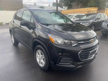 Load image into Gallery viewer, 2021 Chevrolet Trax LS

