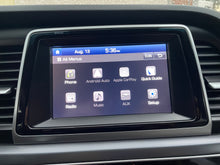 Load image into Gallery viewer, 2018 Hyundai Sonata SE
