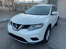 Load image into Gallery viewer, 2016 Nissan Rogue SV
